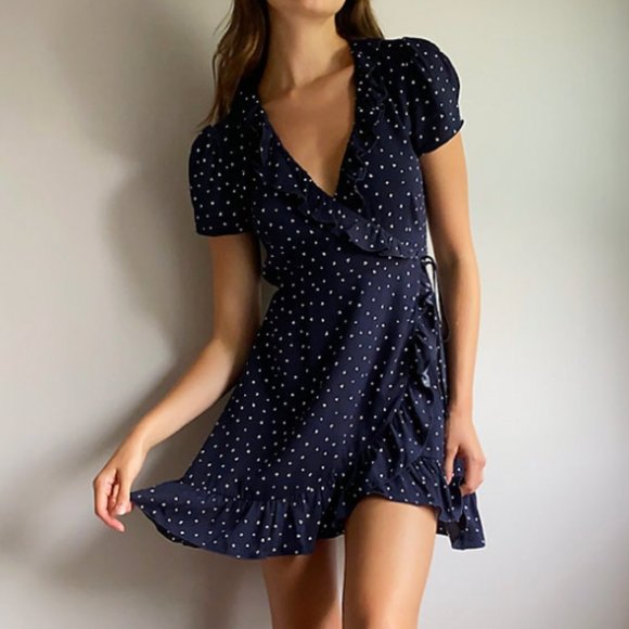 Aritzia Sunday Best New Ruffle Wrap Dress - Picture 1 of 9